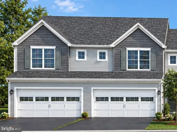 127 Magnolia Dr, Middletown, PA 17057