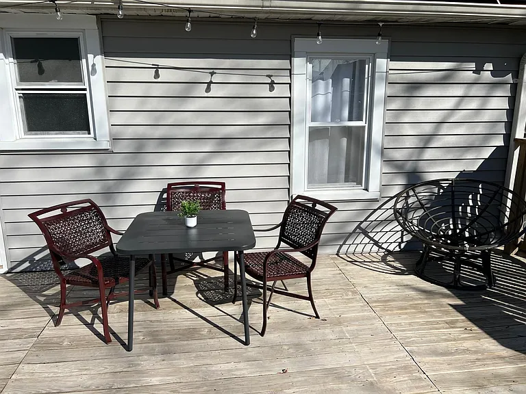 704 N Walnut St — Photo 27