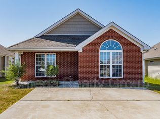 2154 Village Ln, Calera, AL 35040