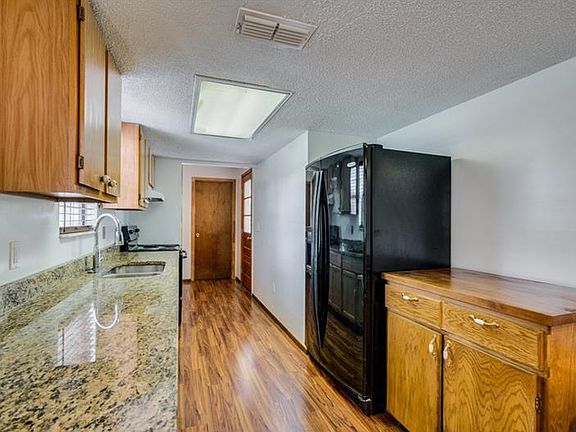 5th image of 820 Owens Dr