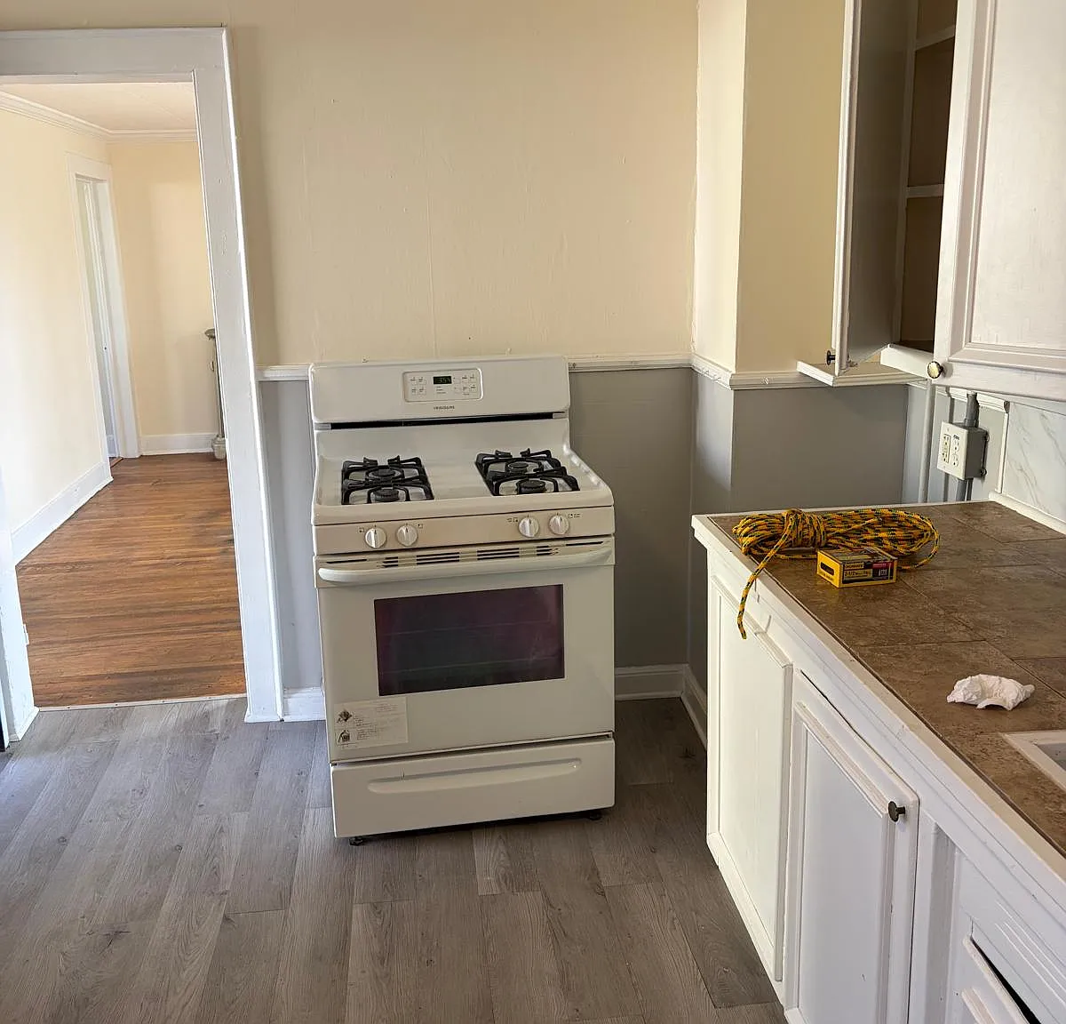 2 bed, $1,600 — Photo 2