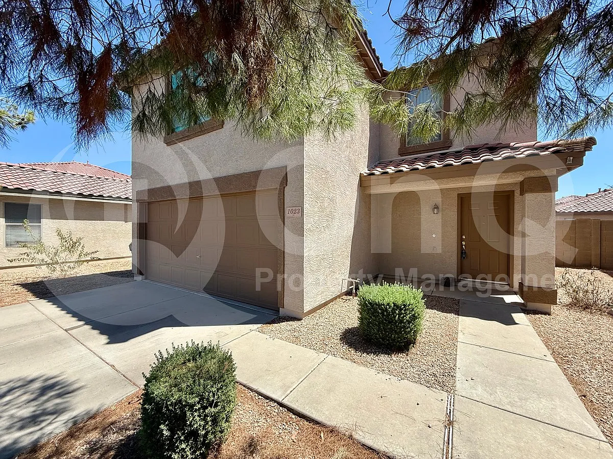 3 bed, 2.5 bath, 1574 sqft, $2,195 — Photo 3