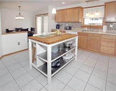 5th image of 316 Meadow Wood Dr