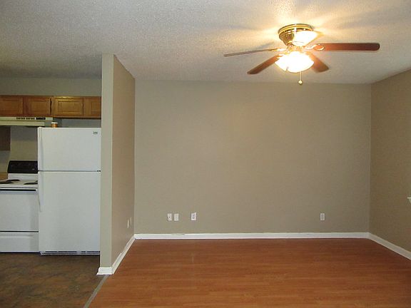 3rd image of 5258 Loblolly Ln