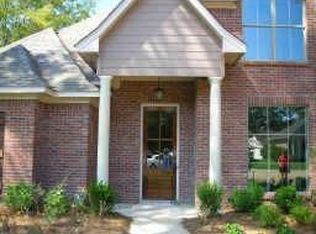 440 Bay Pointe Cir, Brandon, MS 39047