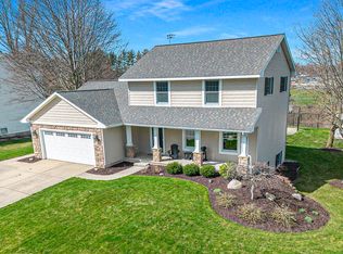 8587 Ridgebluff Dr SW, Byron Center, MI 49315