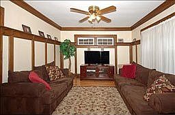 5th image of 10 Hillcrest Ter