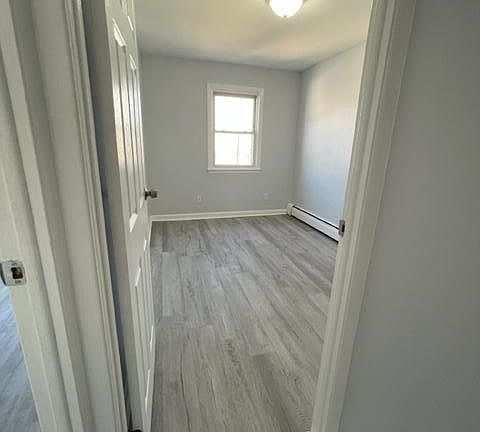 4th image of 4915 103rd St Floor 3