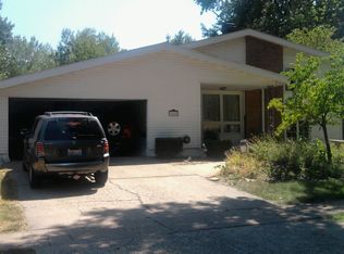 2204 W Lawrence Ave, Springfield, IL 62704