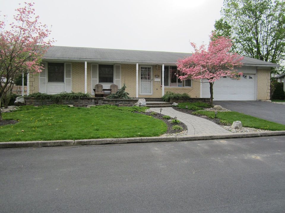 1st image of 2204 Hokendauqua Ave