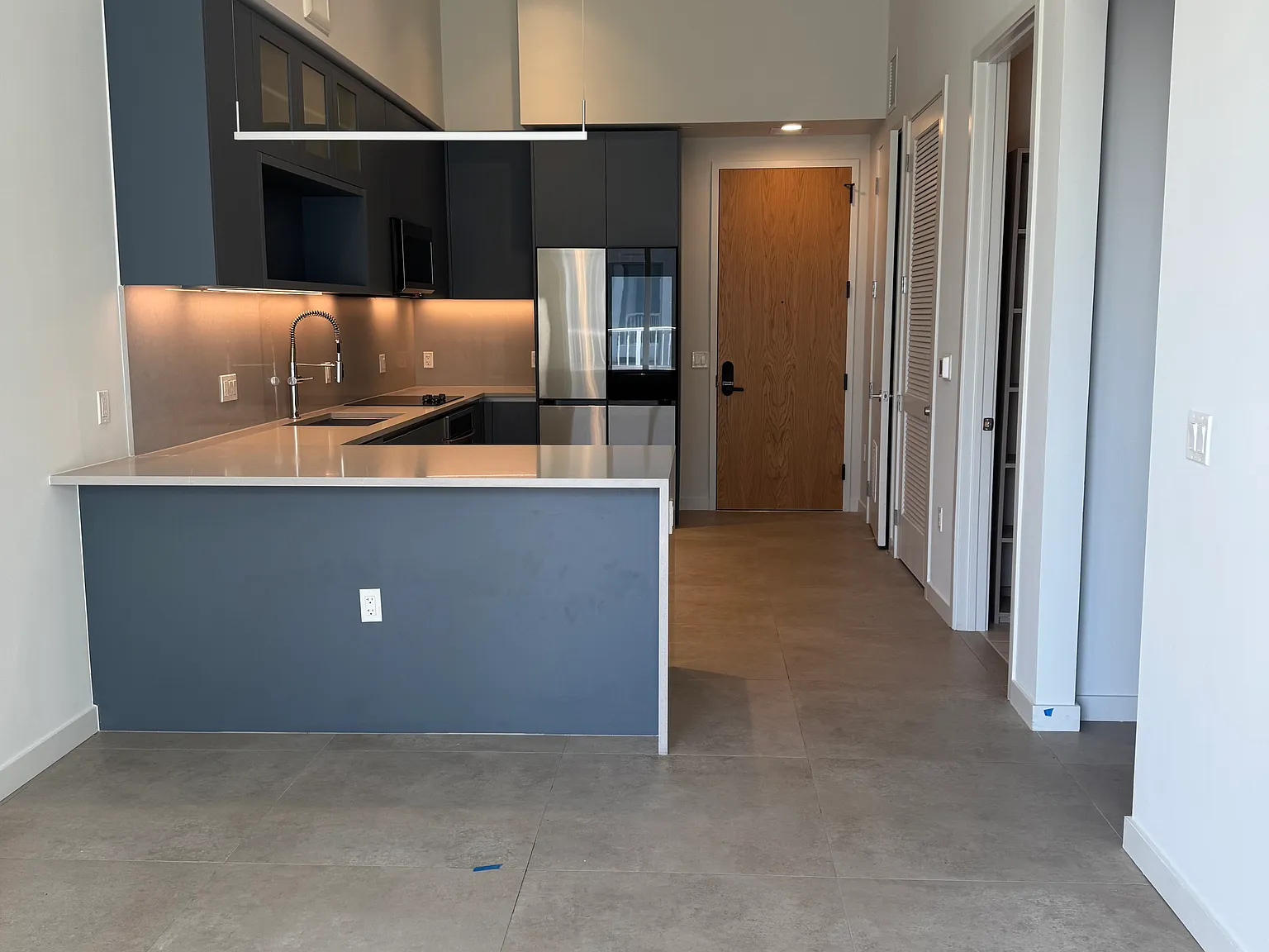 1 bed, 647 sqft, $2,450 — Photo 1