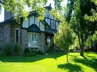 1305 N 6th St, Hiawatha, KS 66434