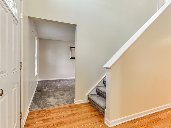 3rd image of 1139 Algonquin Dr