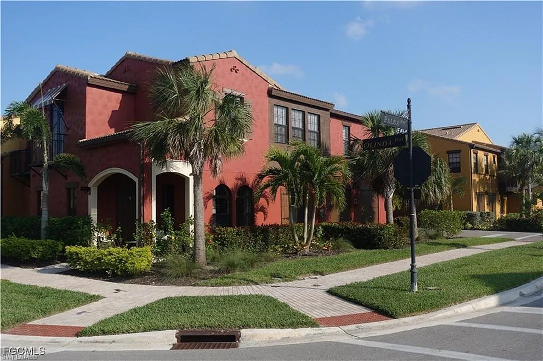 3 bed, 2.5 bath, 2026 sqft, $5,900 — Photo 1