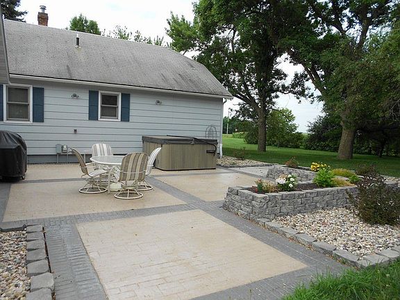 Nice landscaping and patio