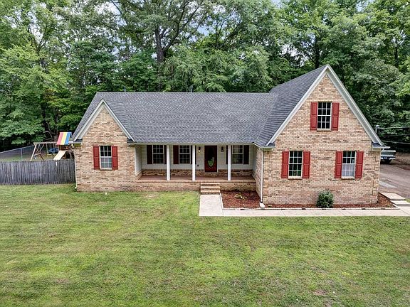 2nd image of 230 Chelsia Ln