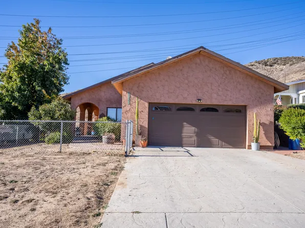 42903 Leadhill Dr, Elizabeth Lake, CA 93532
