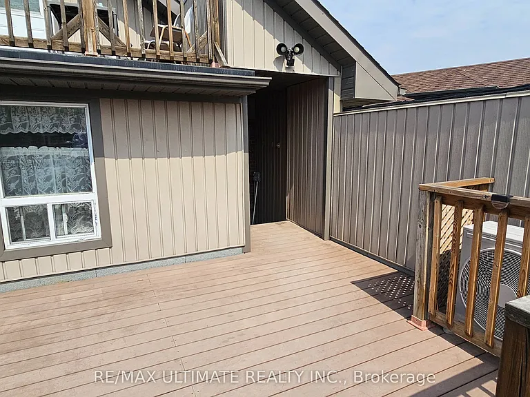 3 Kane Ave #2 — Photo 17