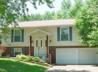 12 Debbie Dr, Saint Peters, MO