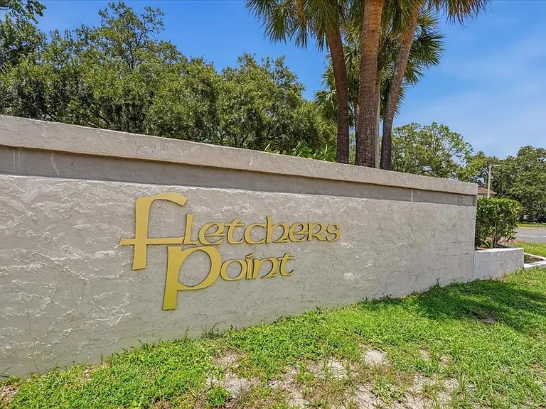 2120 Fletchers Point Cir — Photo 22