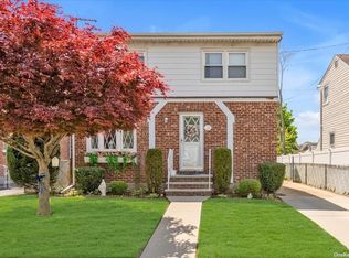 32 Saint Johns Ave, Valley Stream, NY 11580