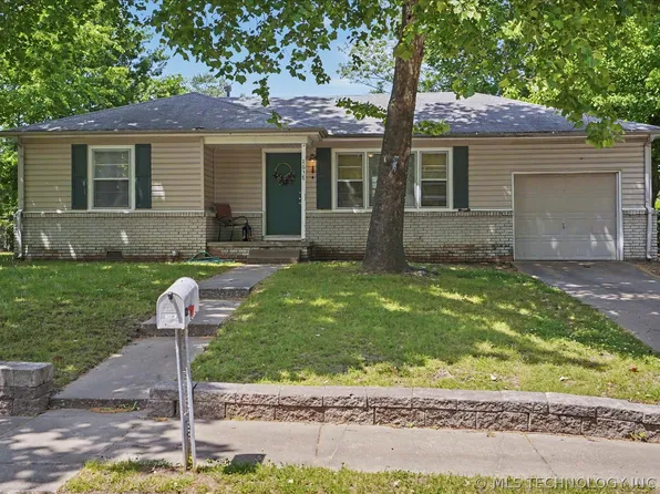 1638 S Ash Pl, Broken Arrow, OK 74012
