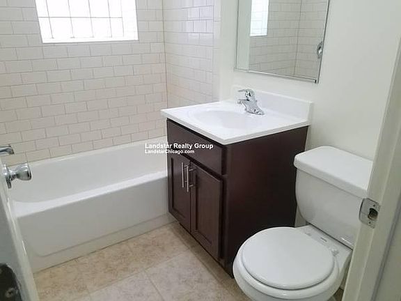 3rd image of 4756 N Maplewood Ave APT G7