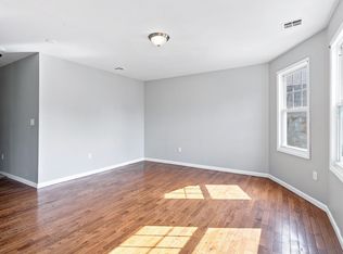 240 Halsted St, East Orange, NJ 07018