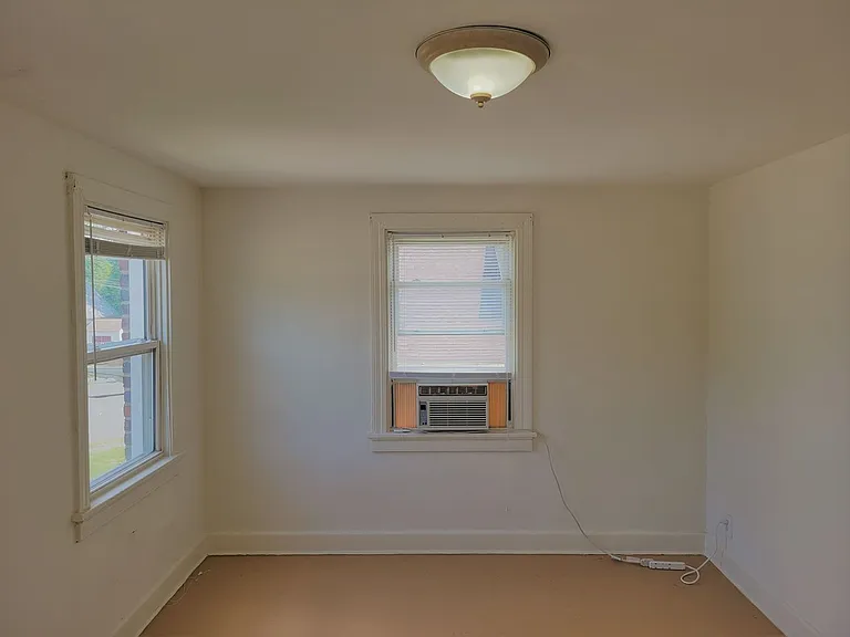 1315 Byron St — Photo 14