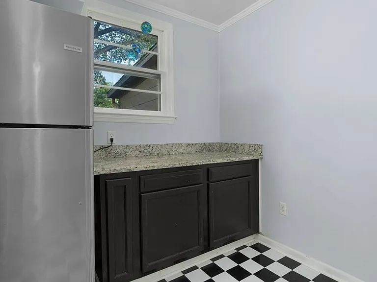 423 Money Tree Ln — Photo 13