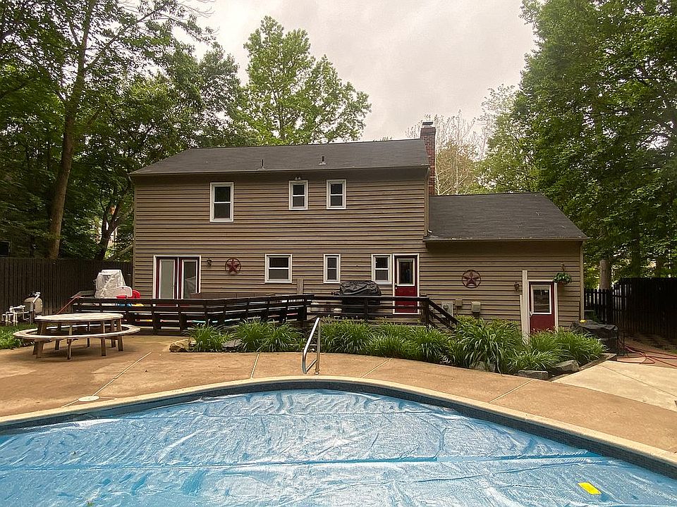 Back-Deck/Pool