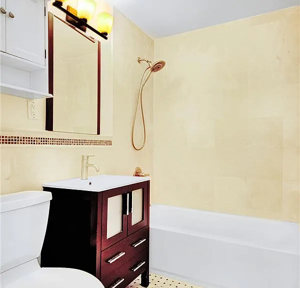 1641 3rd Ave #11G — Photo 6