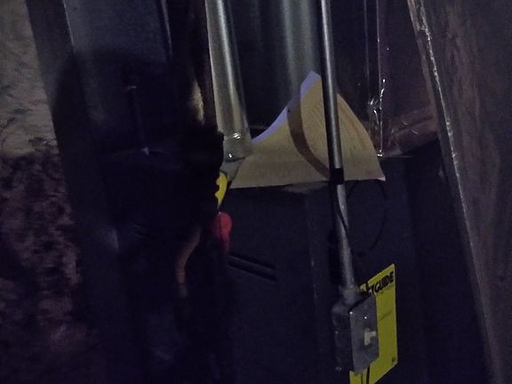 3rd image of 2945 Monroe Ave