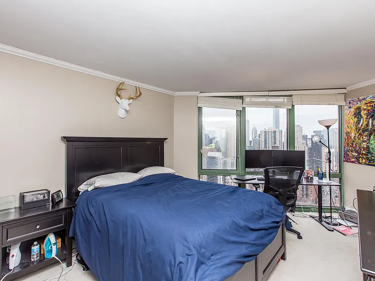111 W Maple St #2904 — Photo 10