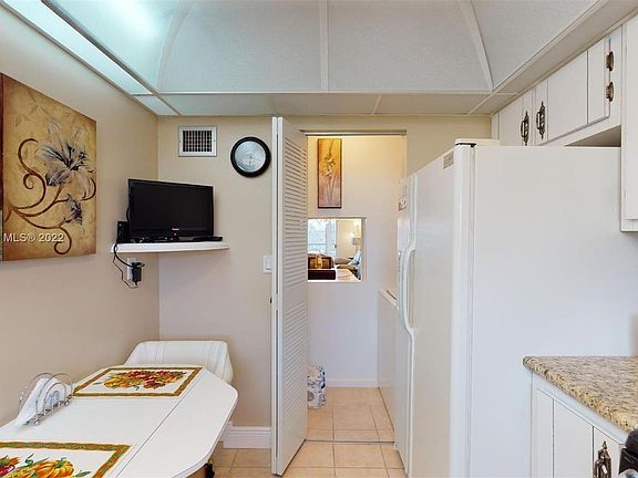 3rd image of 6200 NW 44th St APT 402