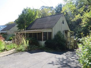 1020 Universal Rd, Pittsburgh, PA 15235