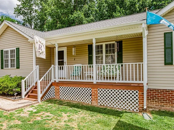 11313 Parrish Creek Ln, Midlothian, VA 23112