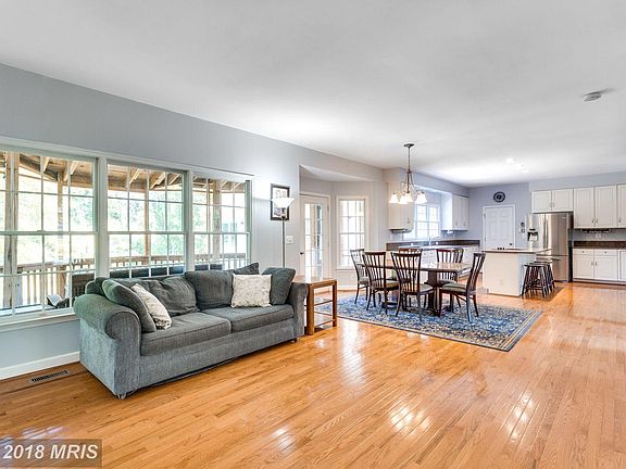 5th image of 607 Kentland Dr