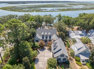 380 Distant Island Dr, Beaufort, SC 29907