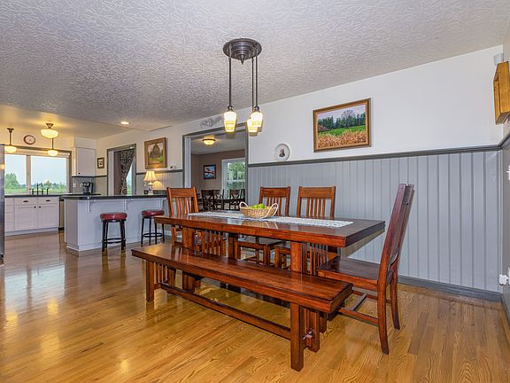 5th image of 10114 NE 149th Ave
