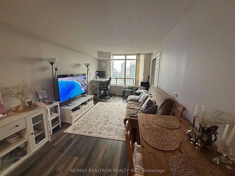 33 Empress Ave #1501 — Photo 7