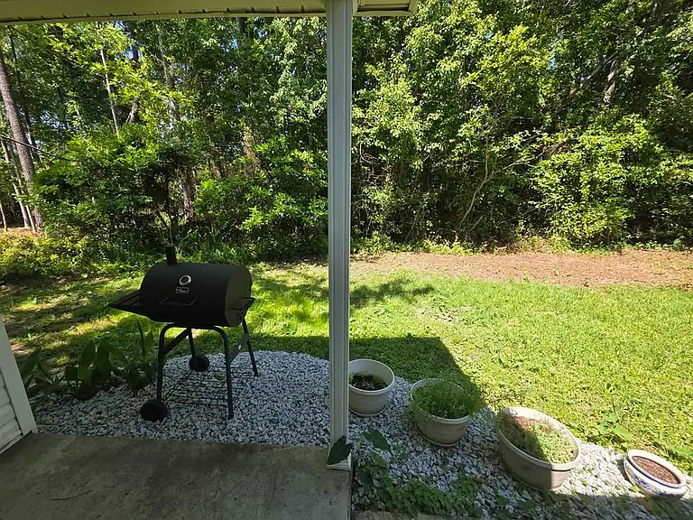 2417 Luxembourg Dr — Photo 8