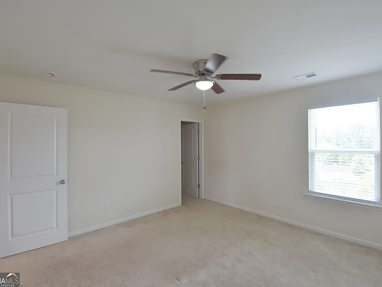 421 Southbridge Pass — Photo 47