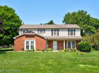 3062 Saint Jude Dr, Waterford, MI 48329