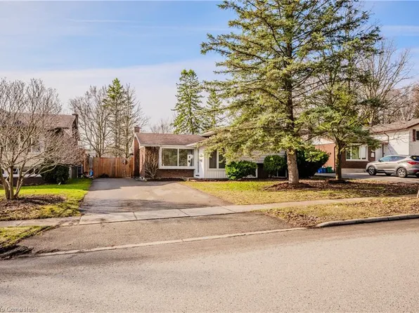 93 Blythwood Rd, Waterloo, ON N2L 4A1