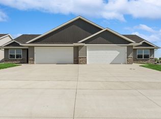 520 Driftwood Ln, Atkins, IA 52206