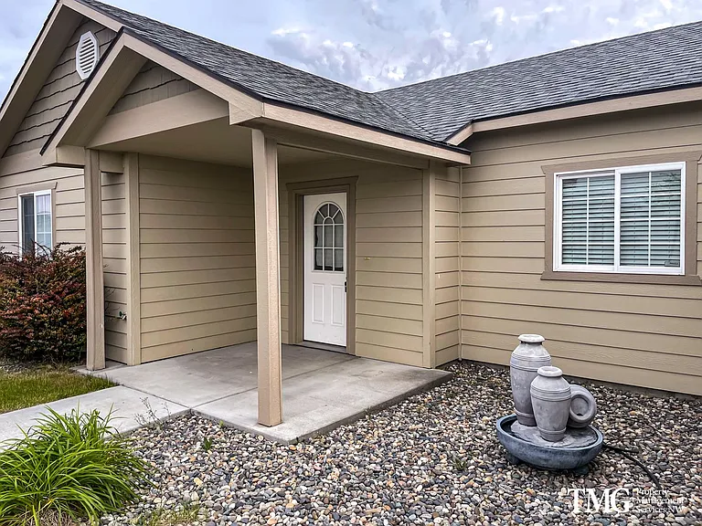 6308 Del Mar Ct — Photo 2