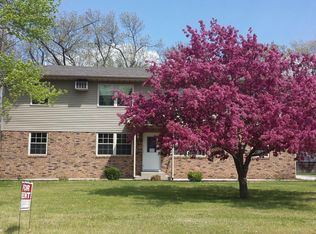 685 Carnation Street Se #C FL 2ND, Demotte, IN 46310