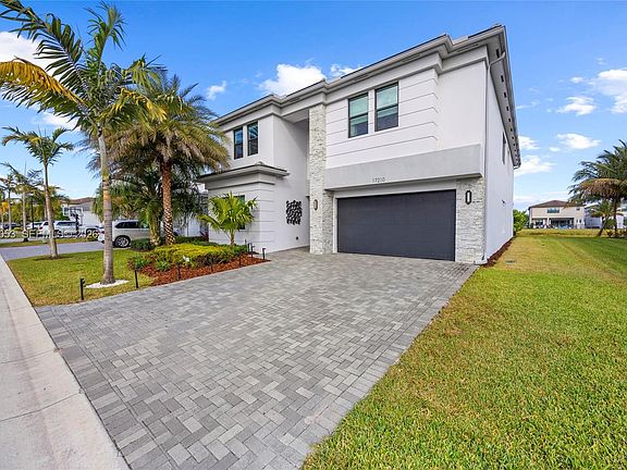 5th image of 17210 Blue Bayou Dr