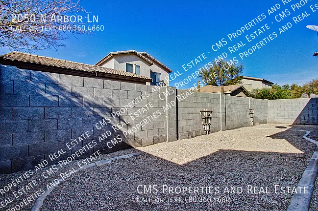 2050 N Arbor Ln — Photo 14